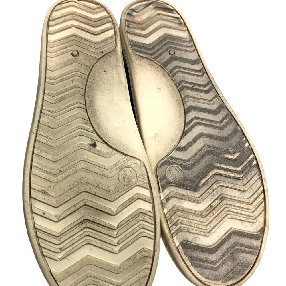 Madden Girl Baailey Sneaker Navy Velvet Size 7 1/2 - Picture 6 of 6